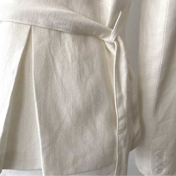 Belted Ecru Blazer | WALTER BAKER - Picture 13 of 16